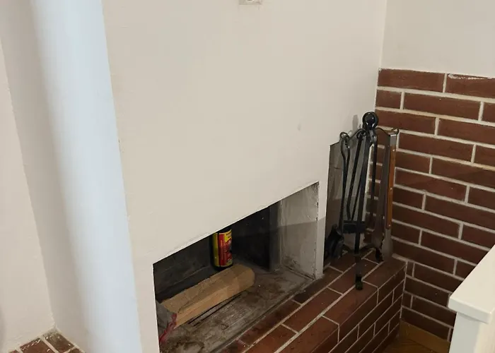 Giulietta Near The Center And The Sea *