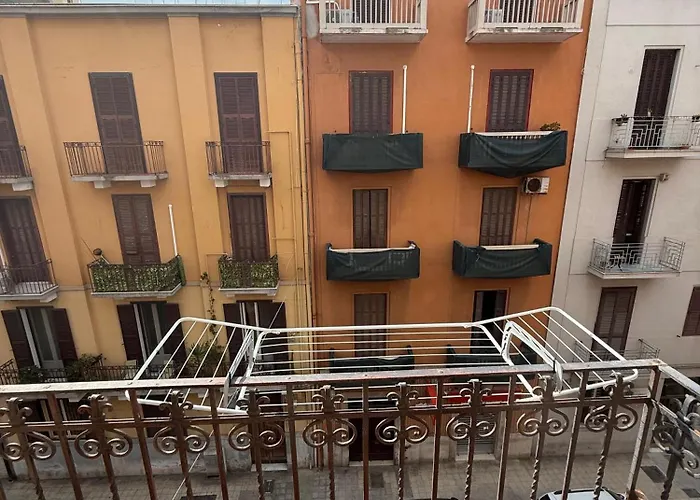 Giulietta Near The Center And The Sea *